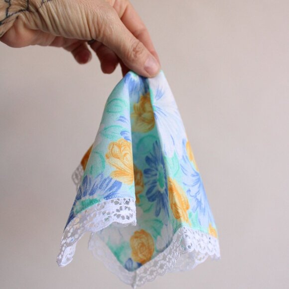 Vintage 1980s Handkerchief, Cotton Floral Print, Monogrammed JS, Blue and Yellow - Picture 9 of 10